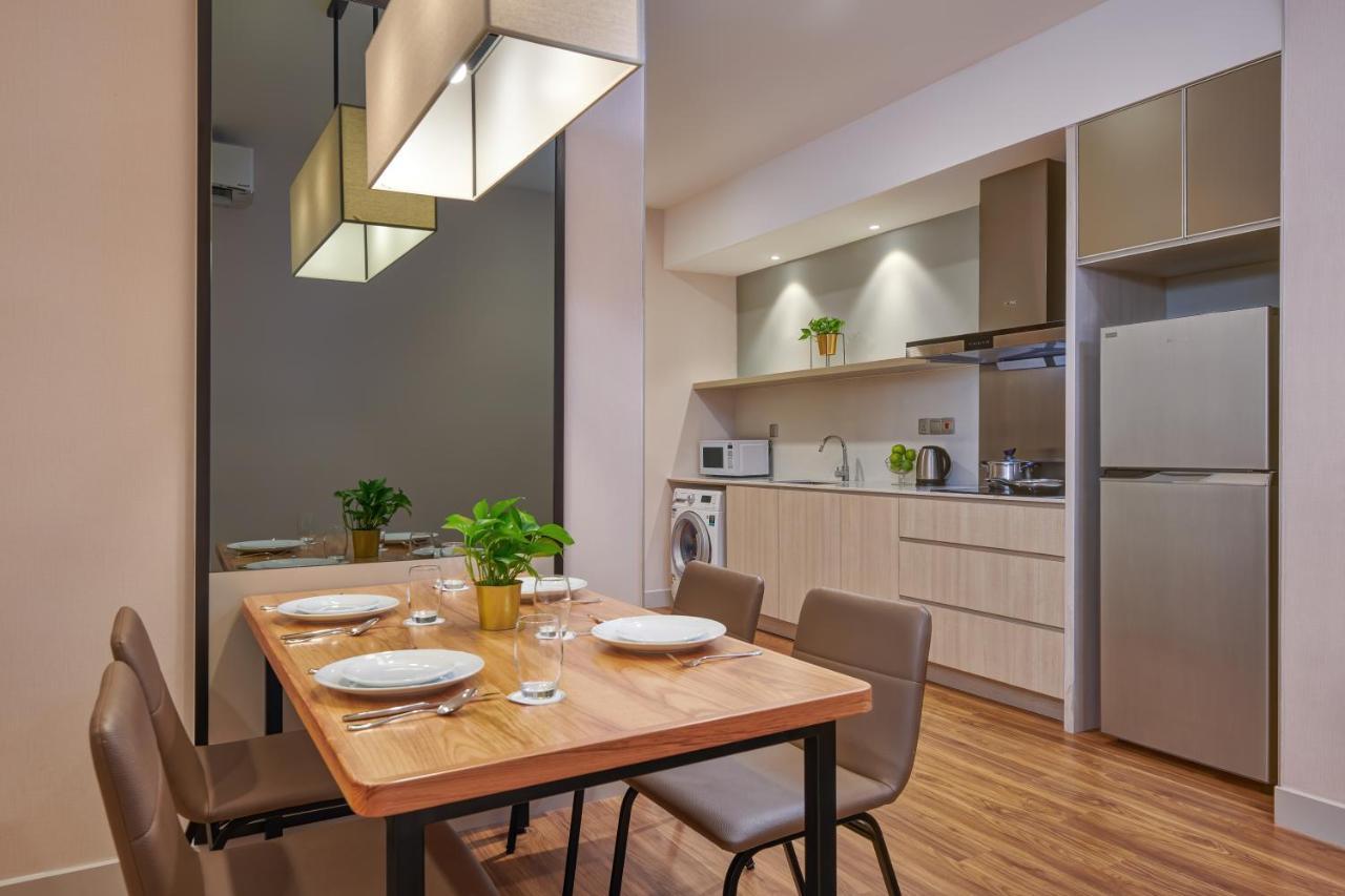 Mercure Living Putrajaya Zewnętrze zdjęcie A typical kitchen in a serviced apartment