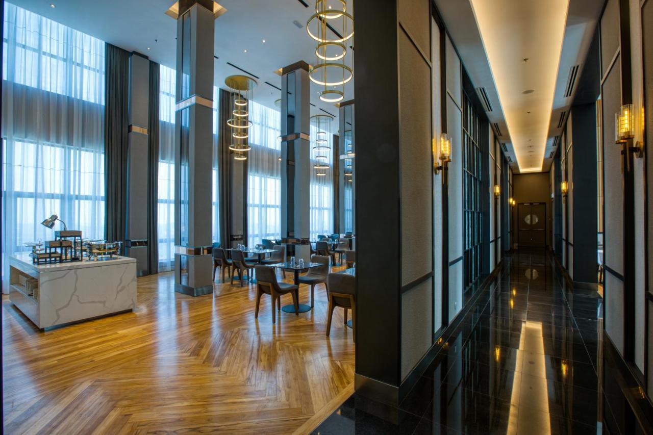 Mercure Living Putrajaya Zewnętrze zdjęcie The Lounge at KLIA