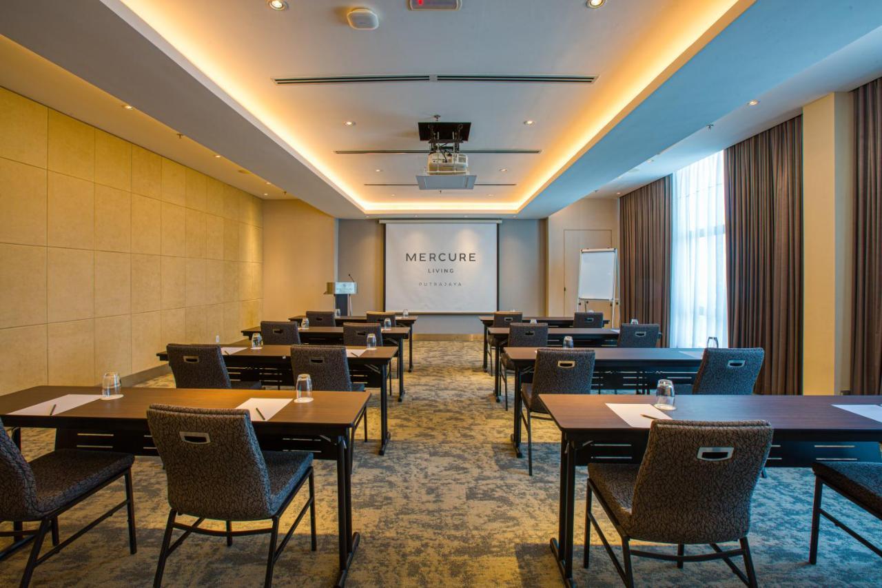 Mercure Living Putrajaya Zewnętrze zdjęcie Meeting room at Mercure Singapore