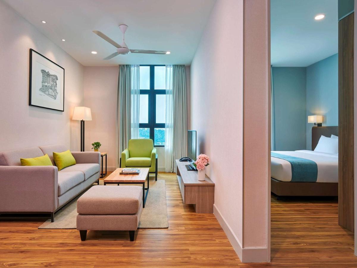 Mercure Living Putrajaya Zewnętrze zdjęcie A typical one-bedroom suite at the hotel