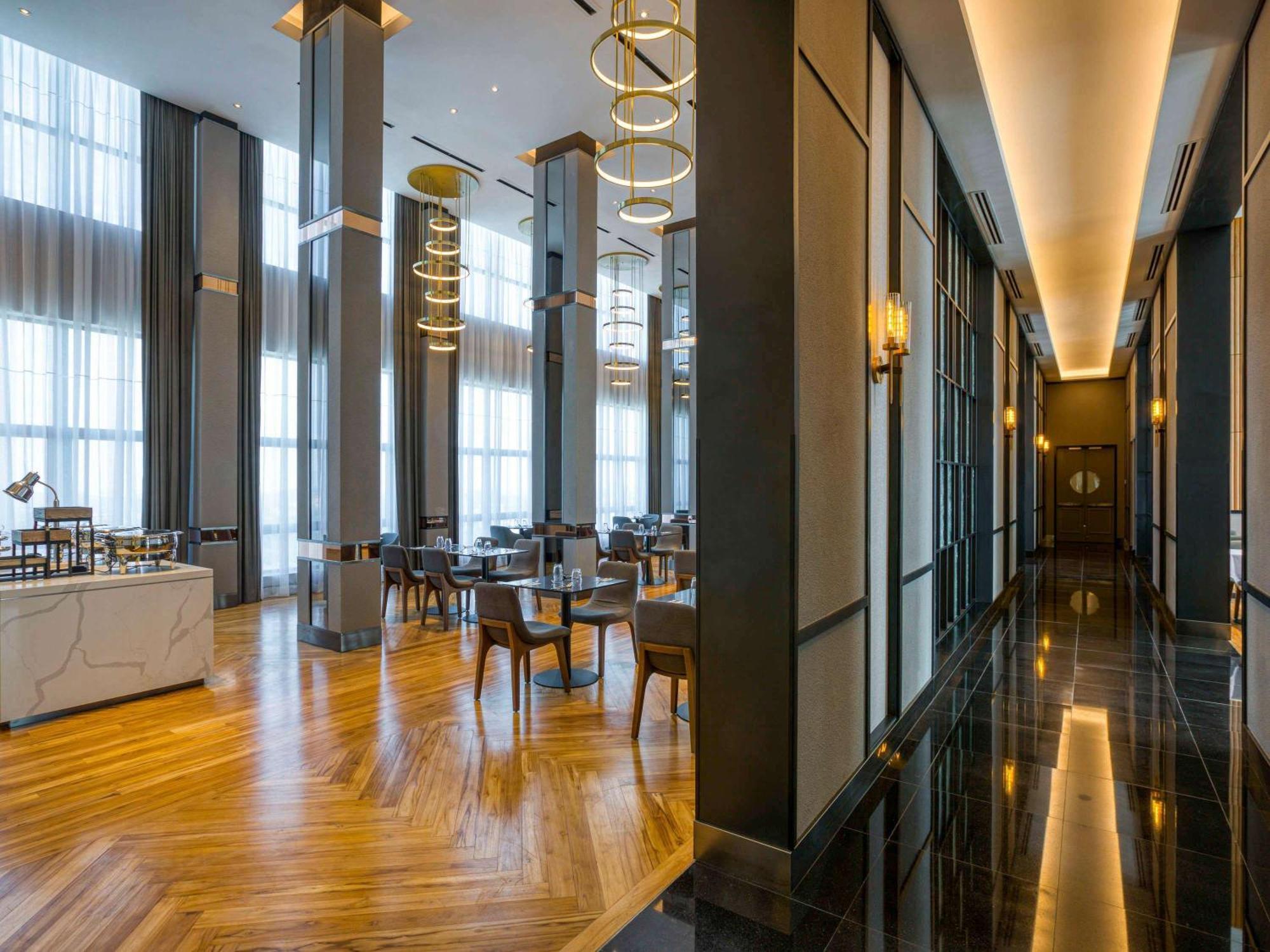 Mercure Living Putrajaya Zewnętrze zdjęcie The Lounge at KLIA
