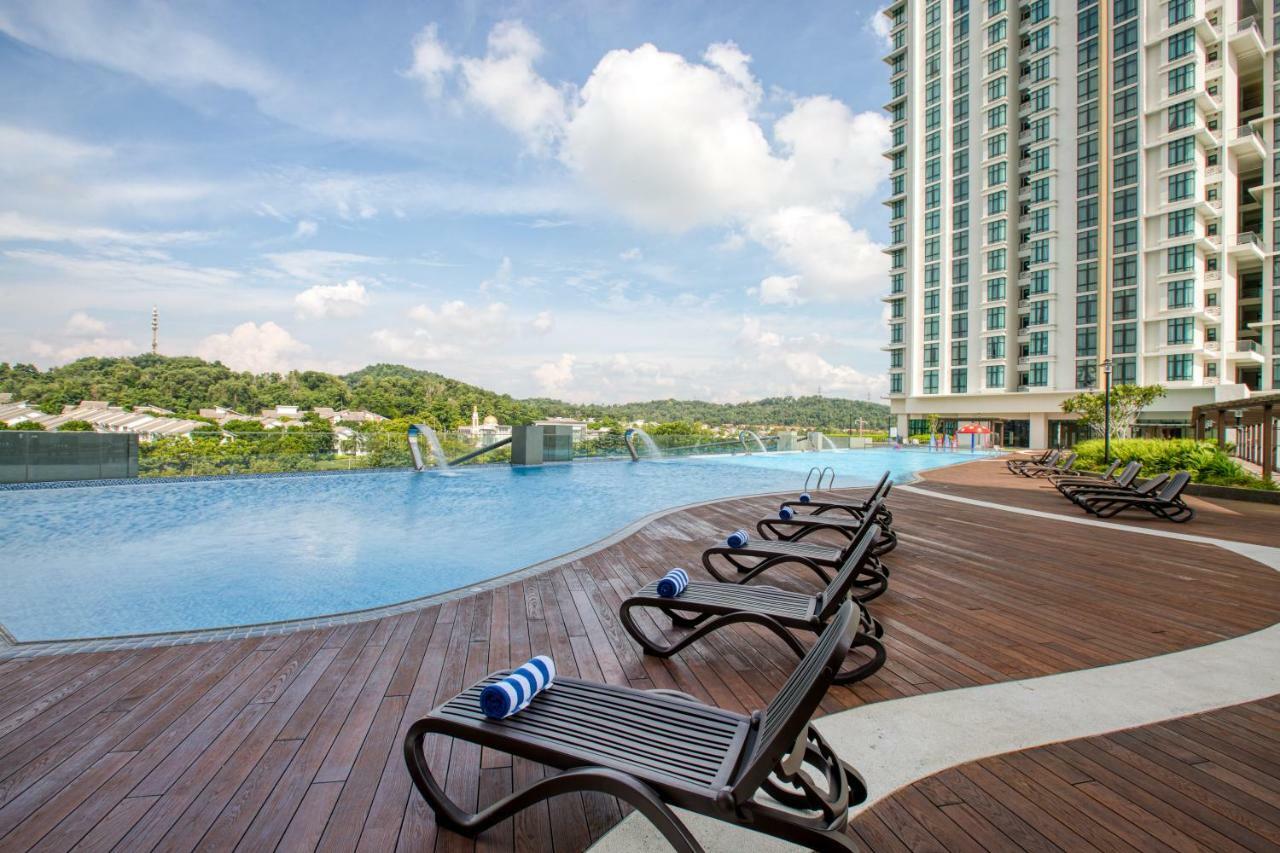 Mercure Living Putrajaya Zewnętrze zdjęcie Infinity Pool