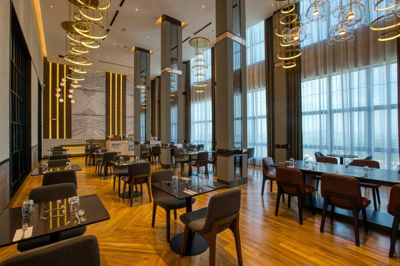 Mercure Living Putrajaya Zewnętrze zdjęcie The restaurant